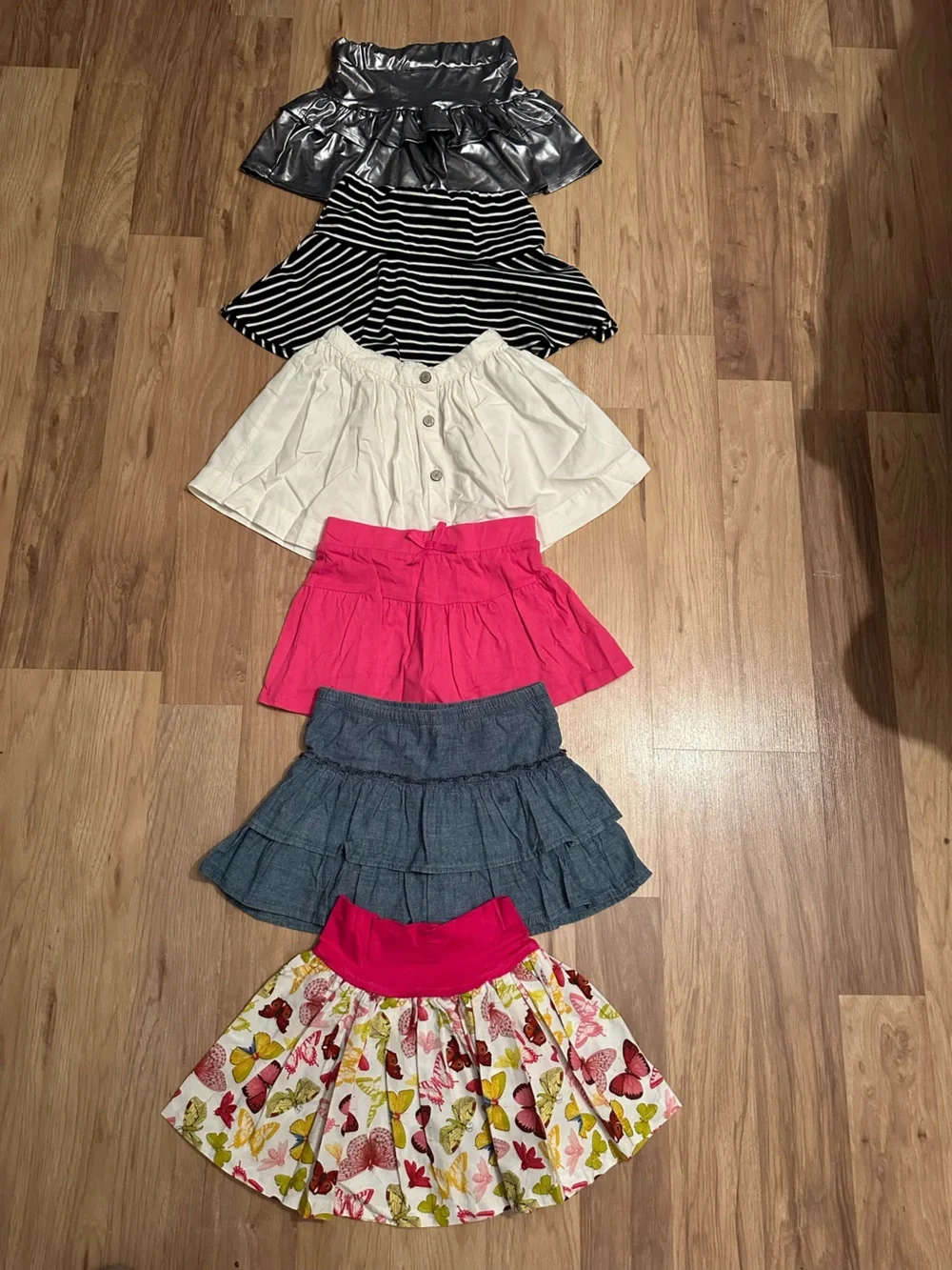 Girl kids Ruffle skirt/Skort - Lightweight Casual skirts 6 pieces sizes 6 to 8